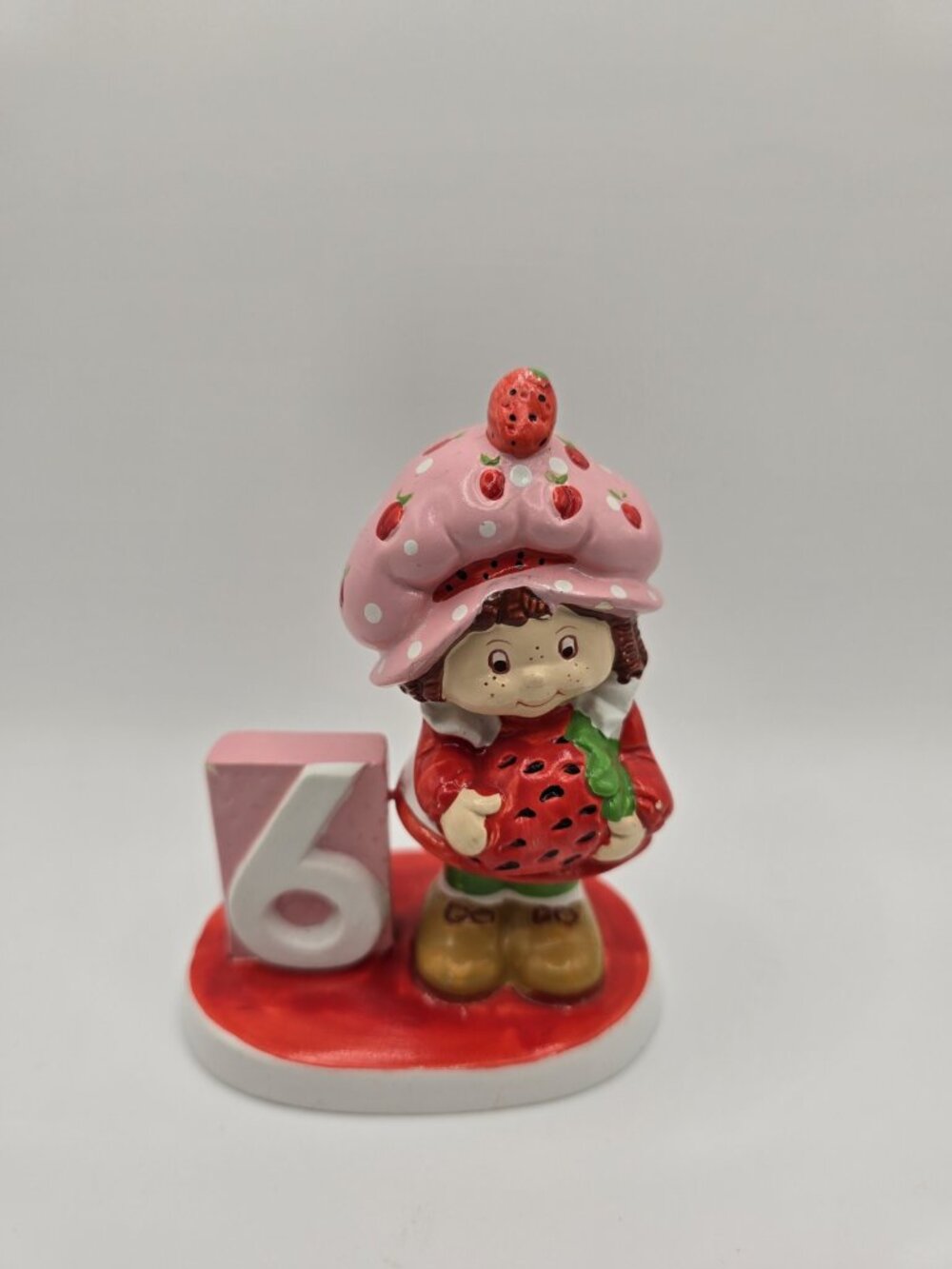 Vintage 1983 Strawberry Shortcake Ceramic 6th Birthday Figurine Number 6- READ